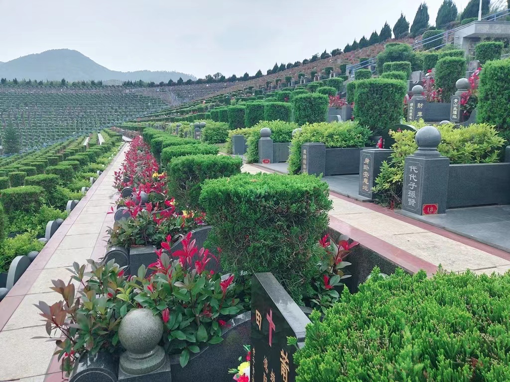 天堂陵园墓区 (10).jpg